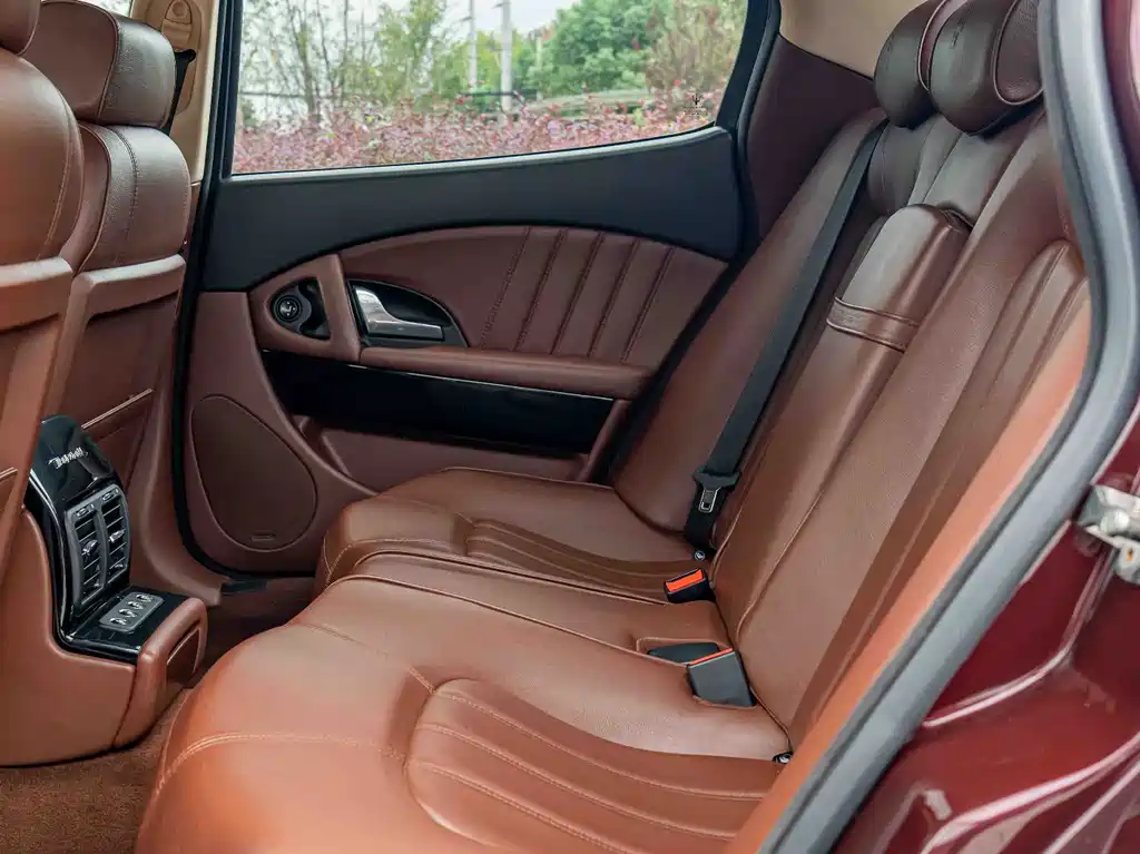 Maserati Quattroporte — миниатюра 18