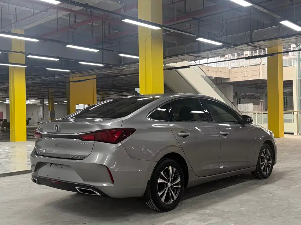 Changan Eado — миниатюра 4