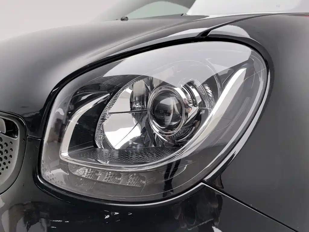 smart Smart Fortwo — миниатюра 7