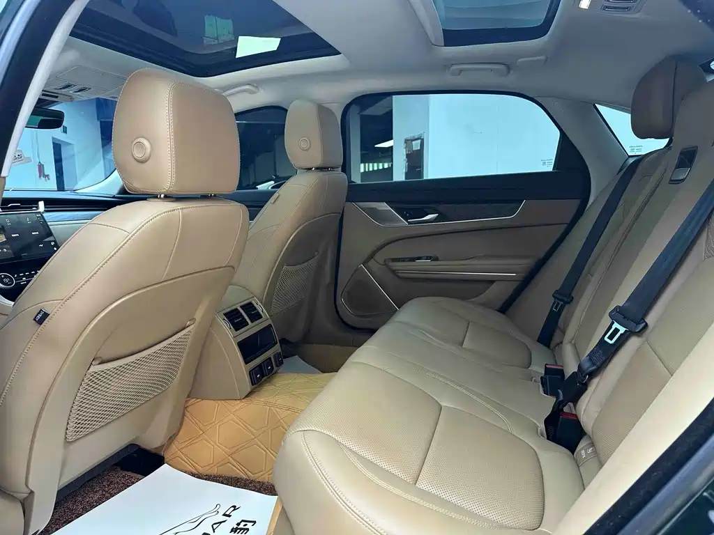 Jaguar XFL — миниатюра 10