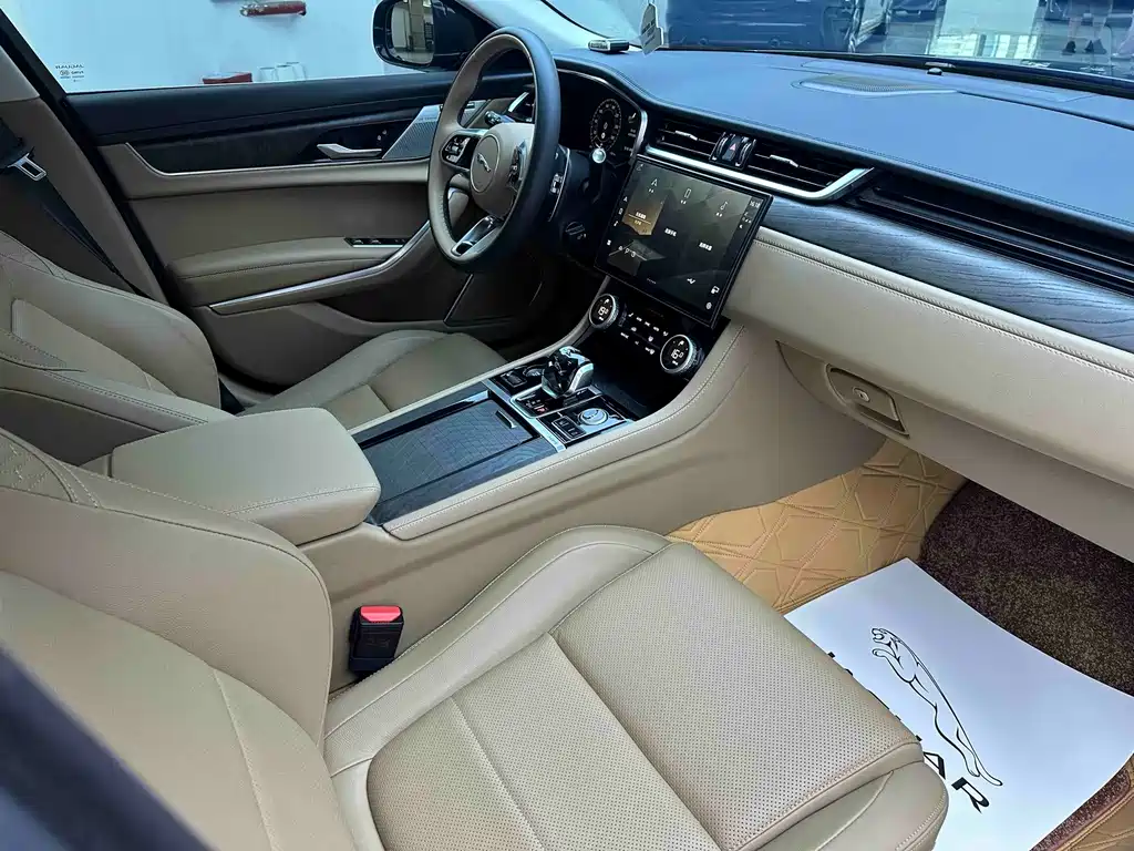 Jaguar XFL — миниатюра 15