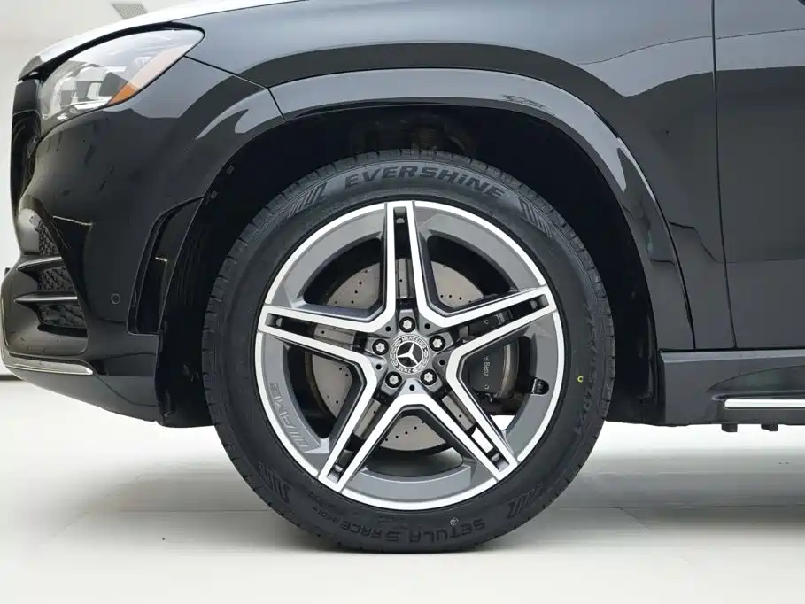 Mercedes-Benz GLS — миниатюра 13