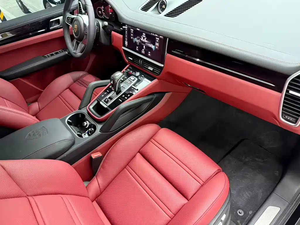 Porsche Cayenne — миниатюра 11