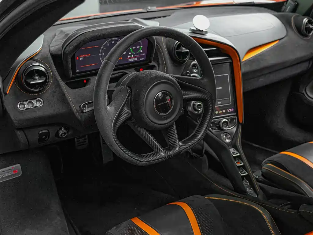 McLaren 720S — миниатюра 11
