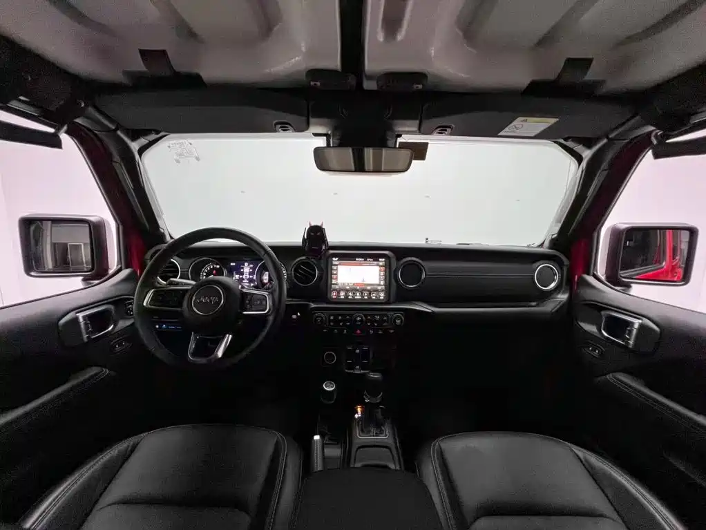 Jeep Wrangler PHEV — миниатюра 10
