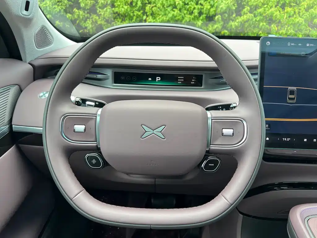 XPeng GX — миниатюра 17