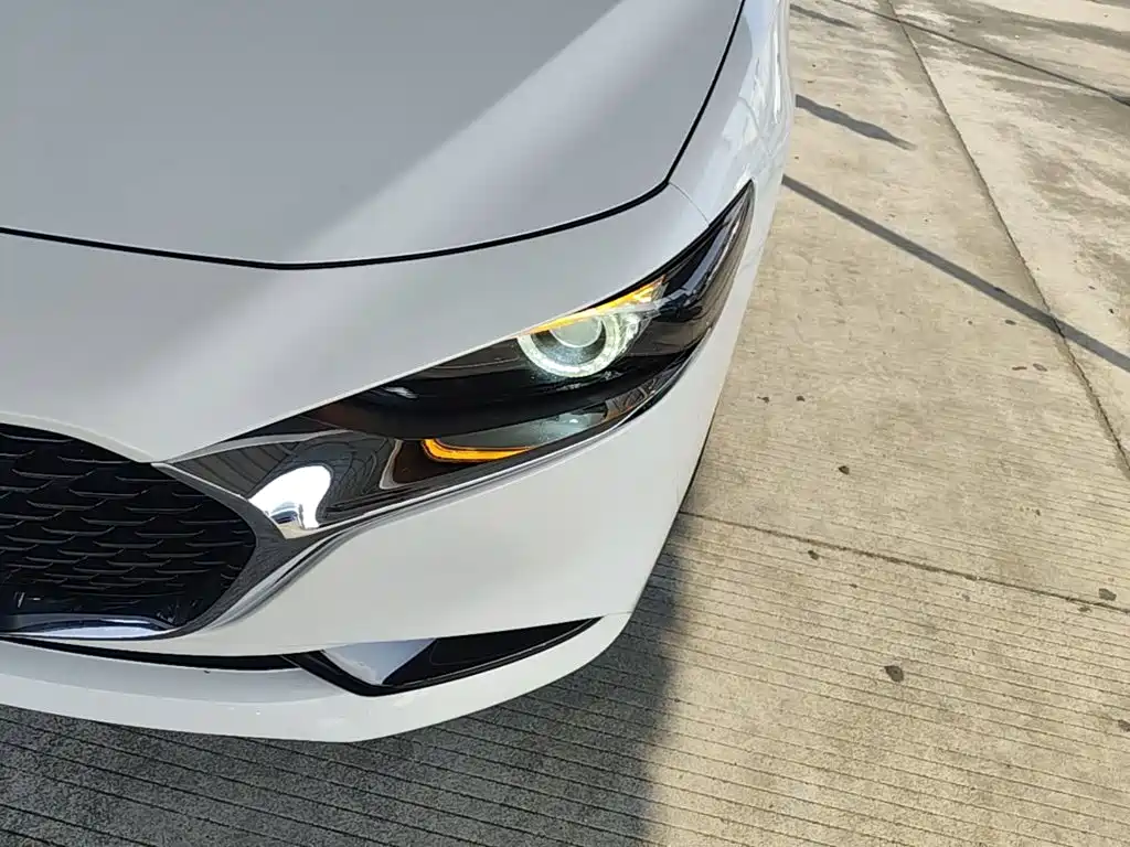 Mazda 3 Axela — миниатюра 24