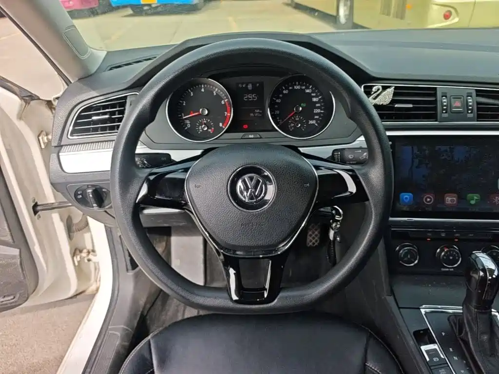 Volkswagen Lamando — миниатюра 11