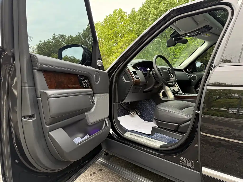 Land Rover Range Rover — миниатюра 14