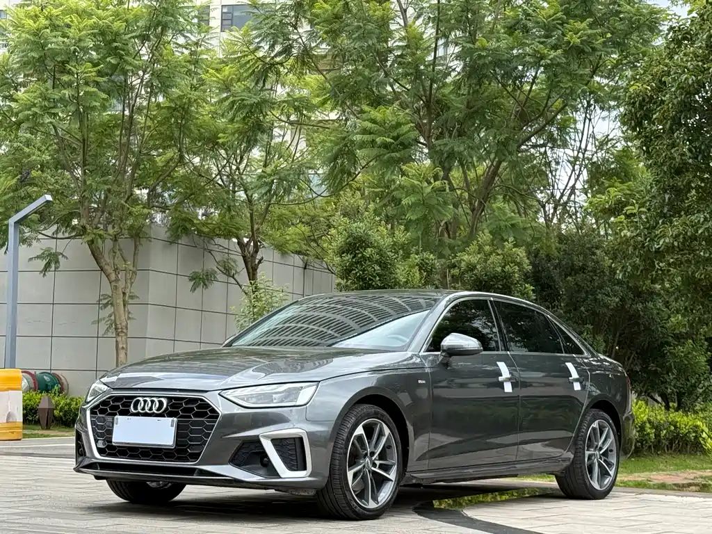 AUDI  A4L