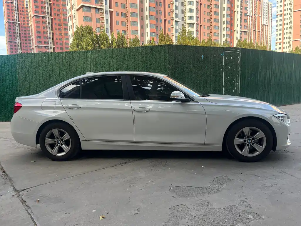 BMW 3 Series — миниатюра 7