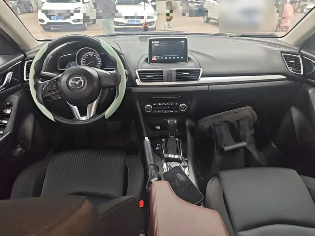 Mazda 3 Axela — миниатюра 10