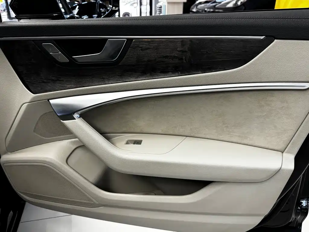 Audi A6L — миниатюра 13