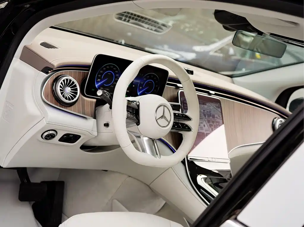 MERCEDES-BENZ EQE SUV