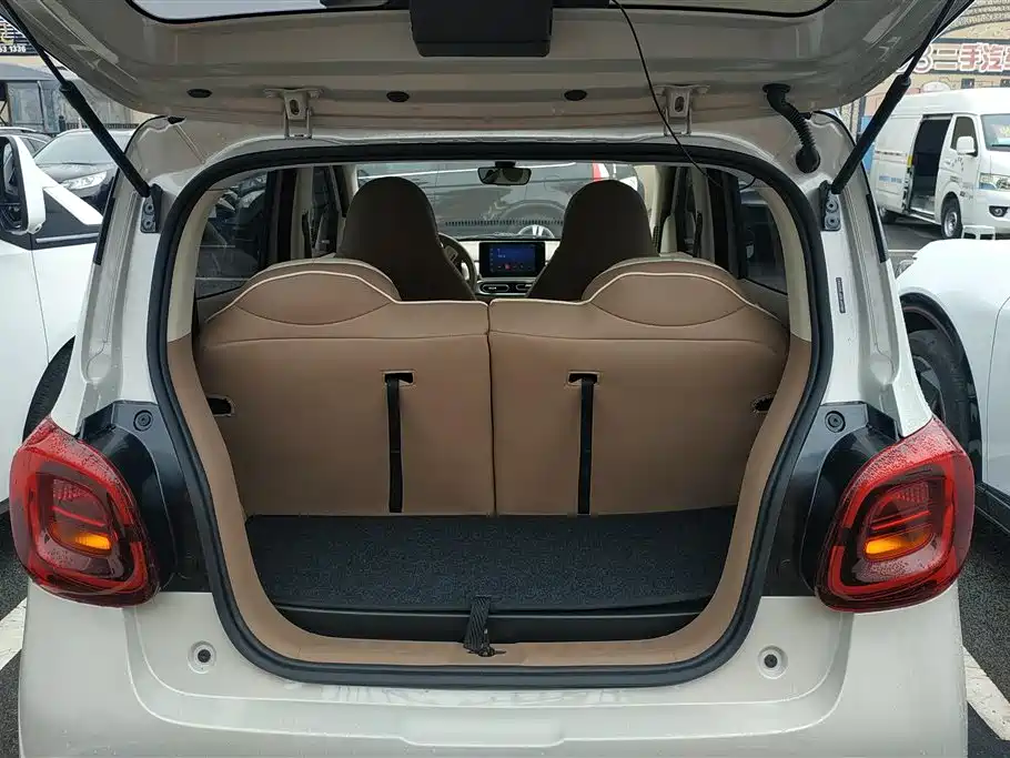 Wuling Mini EV MINIEV 2025 Premium +
