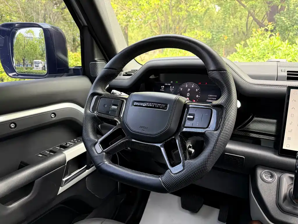 Land Rover Defender — миниатюра 18