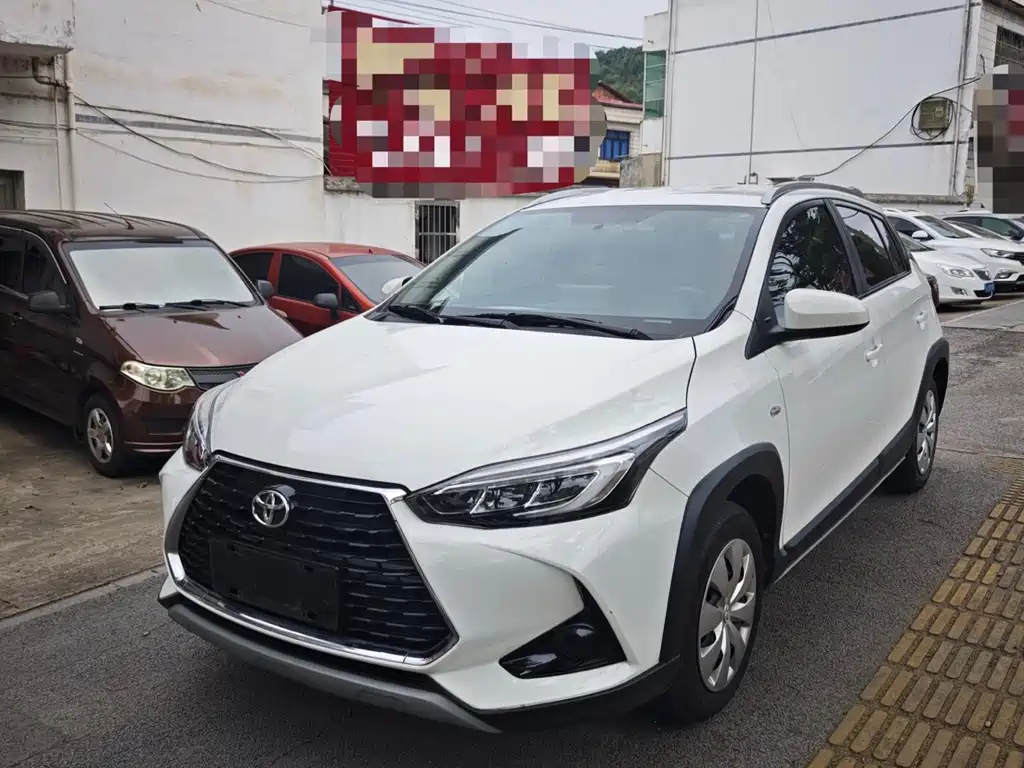 Купить Toyota Yaris L
