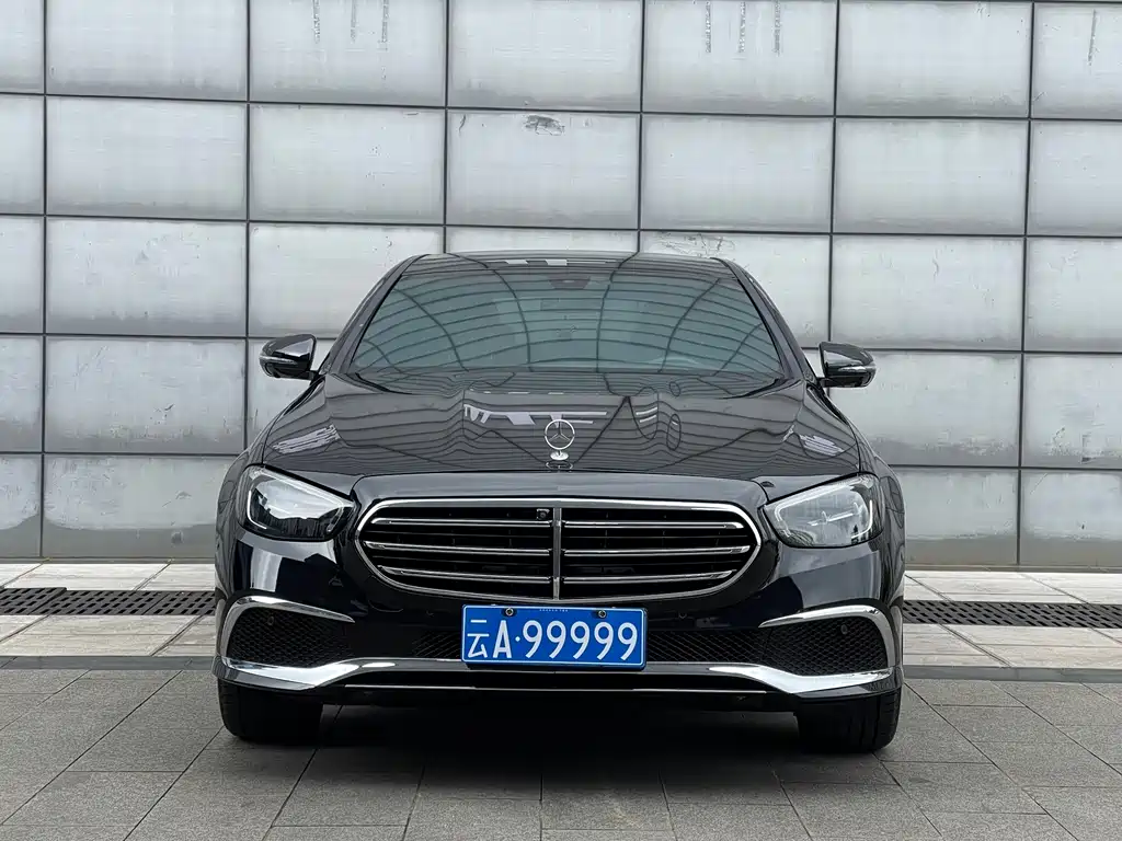 Mercedes-Benz E-Class — миниатюра 2