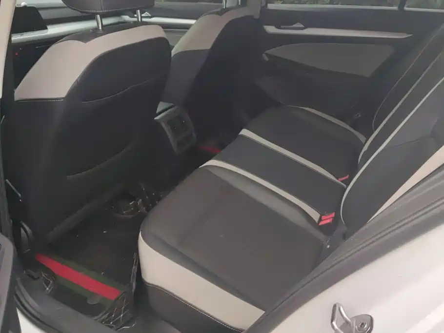 Volkswagen Golf — миниатюра 11