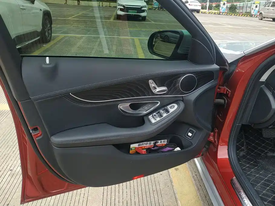 Mercedes-Benz C-Class — миниатюра 7