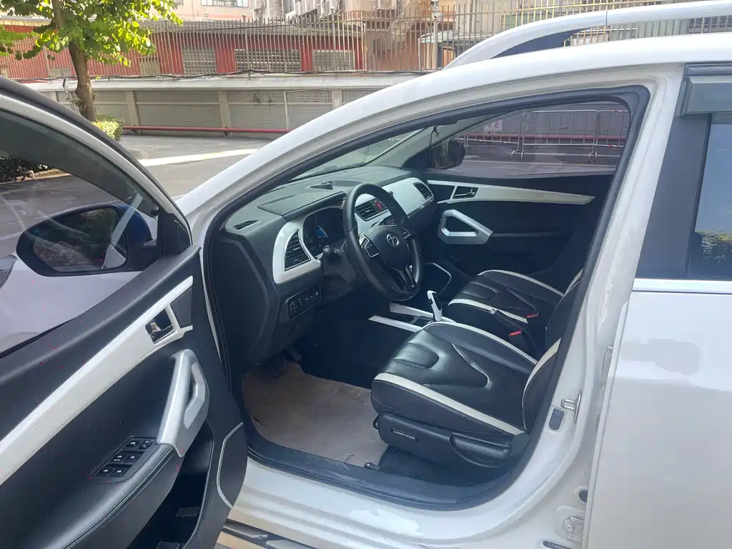 JAC Цзян Вэй EV6S — миниатюра 12