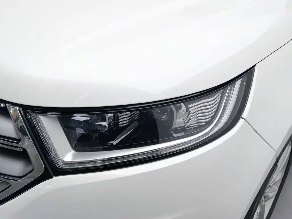 Ford Edge — миниатюра 7