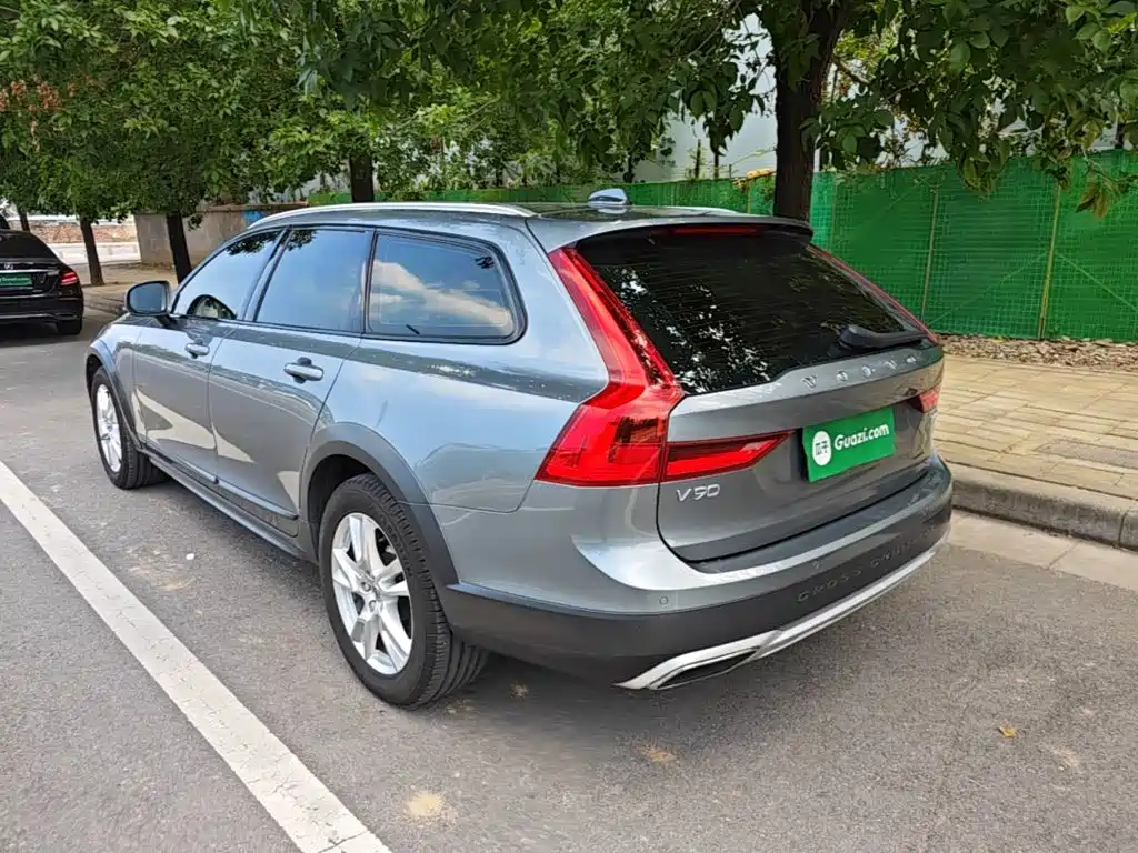 Volvo V90 — миниатюра 5