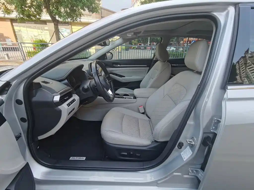 Nissan Teana — миниатюра 4