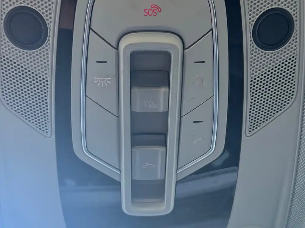 Audi e-tron (Import) — миниатюра 30