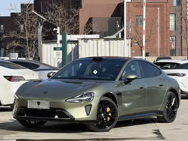 XIAOMI CAR XIAOMI SU7 2024