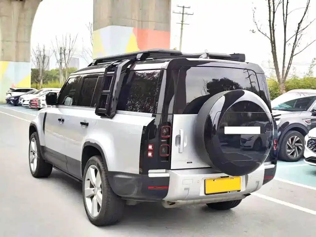 Land Rover Defender — миниатюра 8
