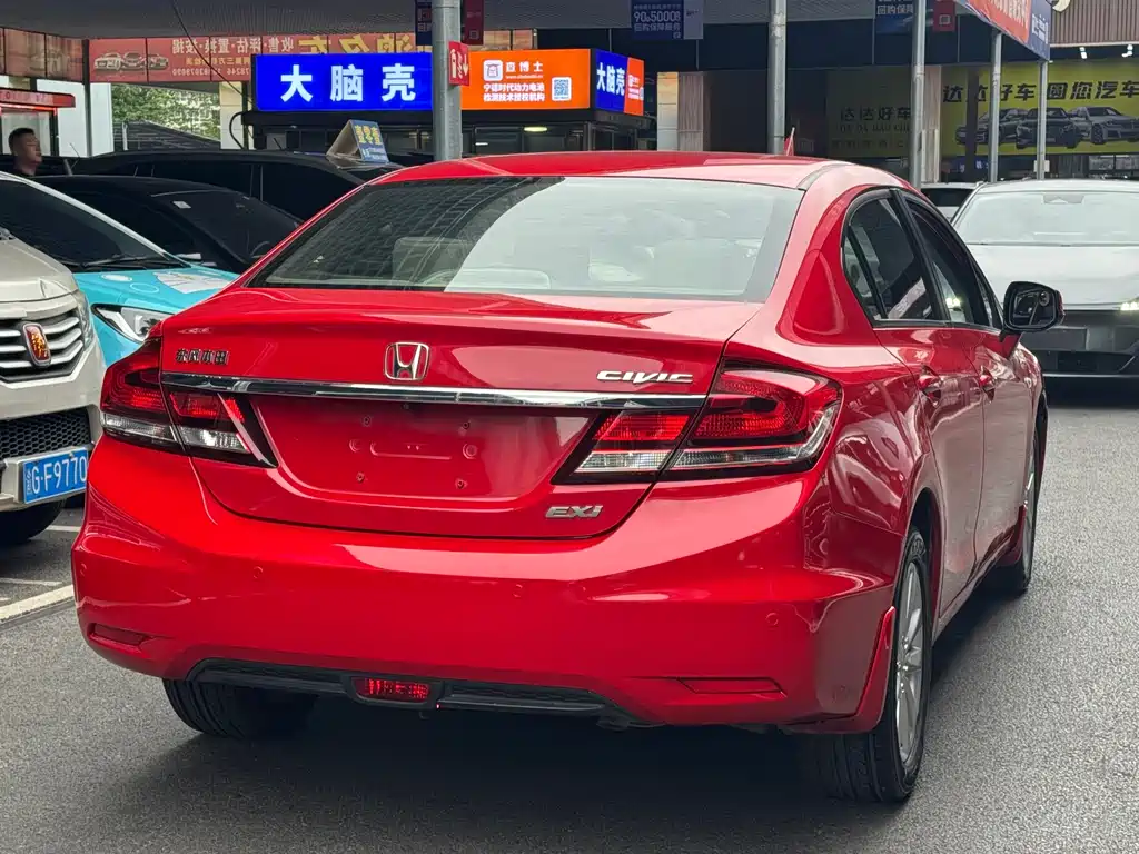 Honda Civic — миниатюра 12