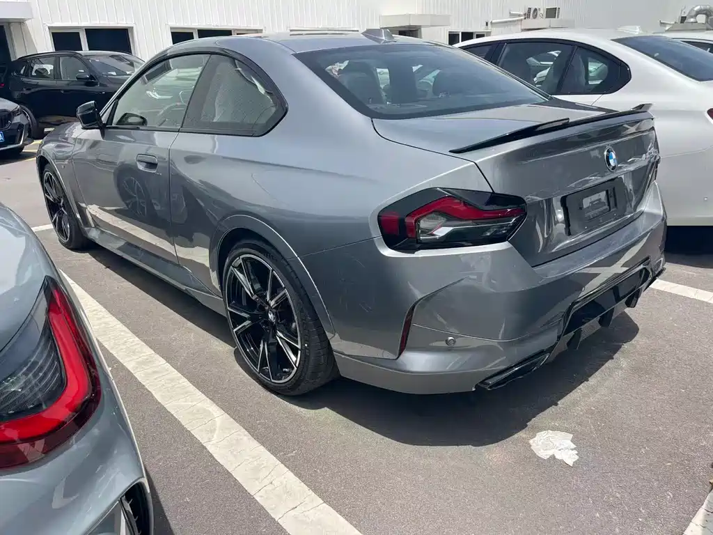 BMW M240i 2026 M240i xDrive