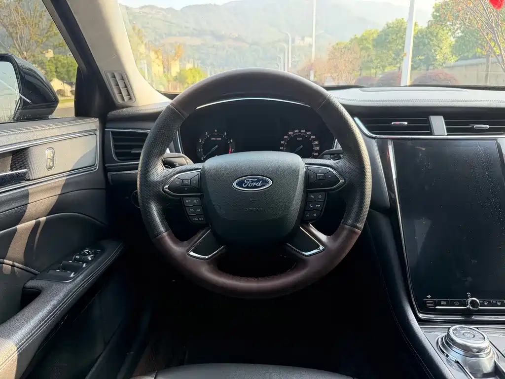 Ford Taurus — миниатюра 9