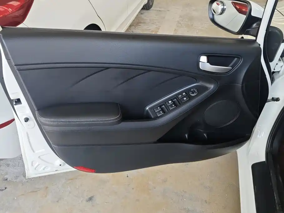 Kia K3 — миниатюра 7