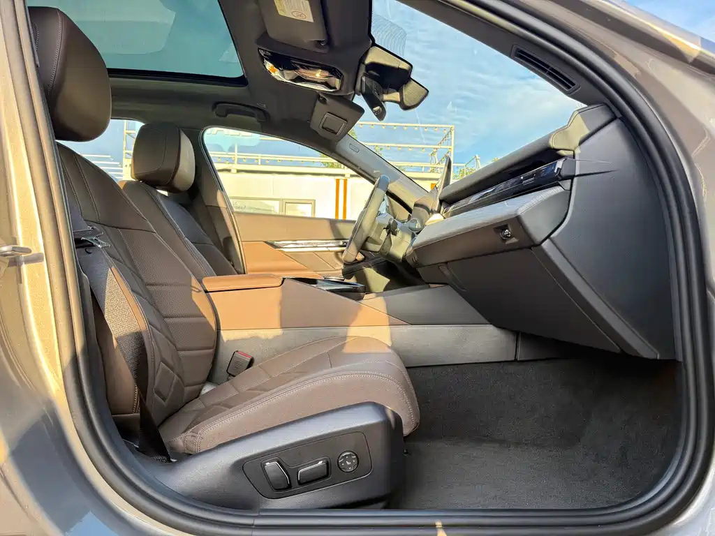 BMW i5 — миниатюра 16