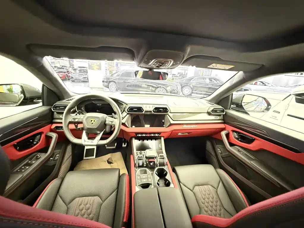Lamborghini Urus SE — миниатюра 11