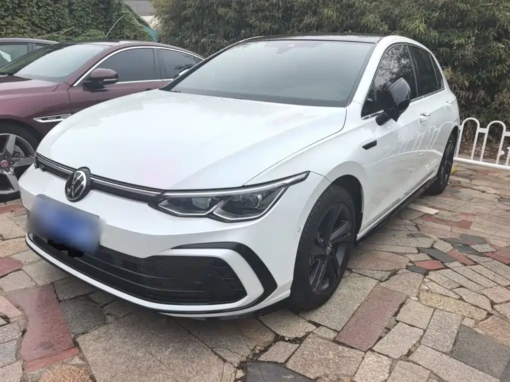 Volkswagen Golf 2021