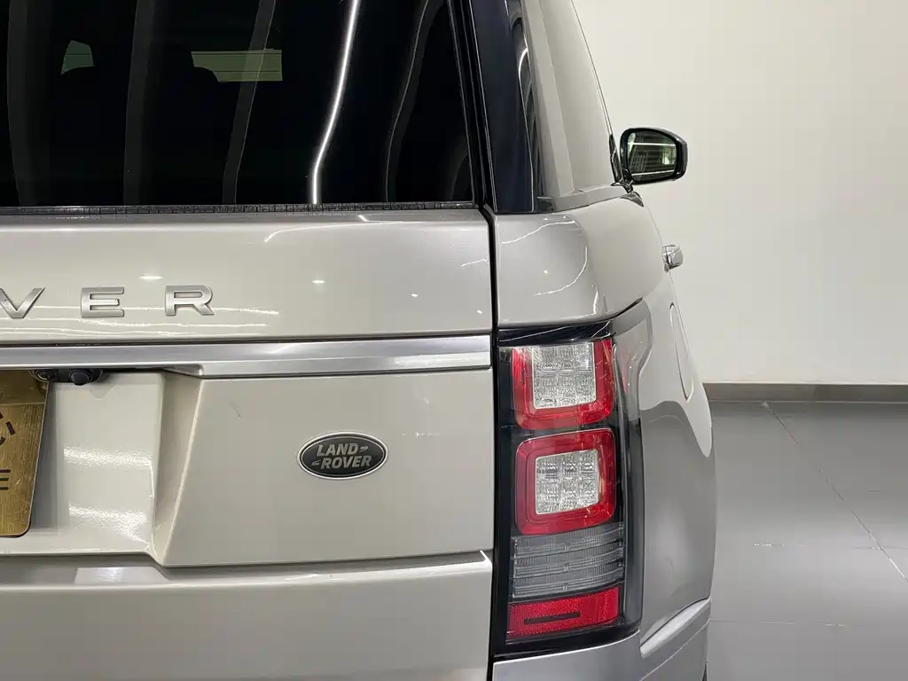 Land Rover Range Rover — миниатюра 9