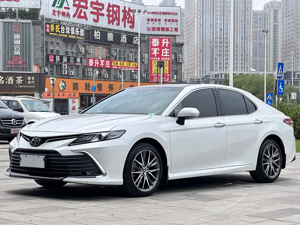 Toyota Camry 2021