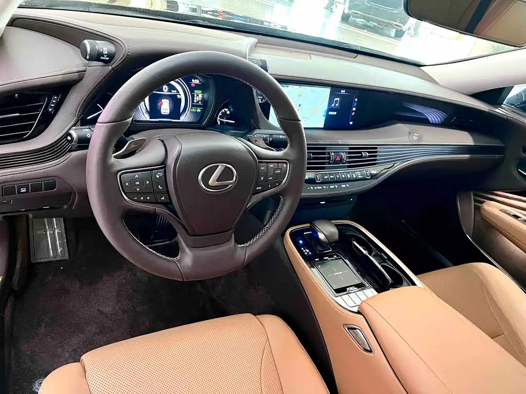 Lexus LS — миниатюра 5