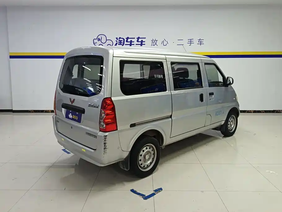 Wuling Rongguang — миниатюра 3