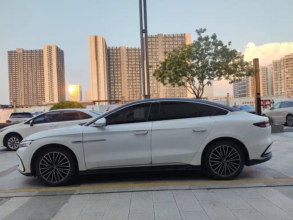 BYD Han — миниатюра 5