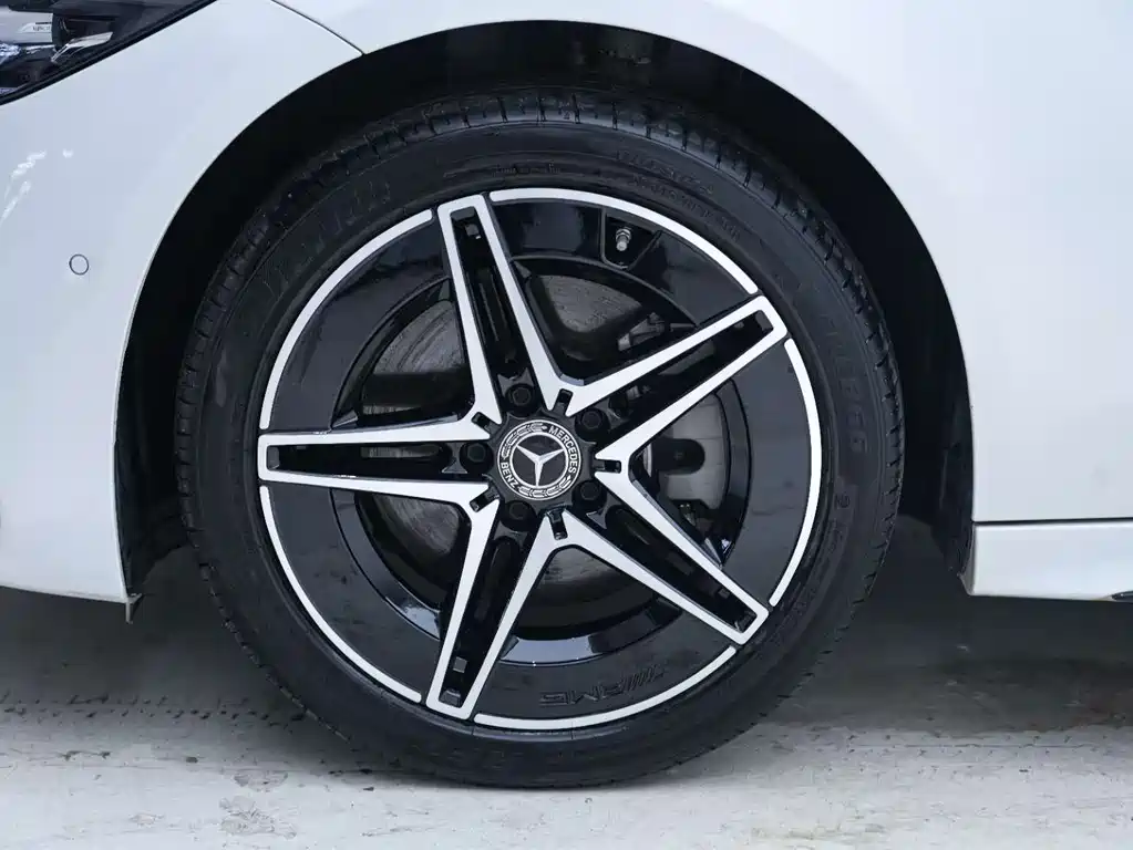 Mercedes-Benz C-Class — миниатюра 12