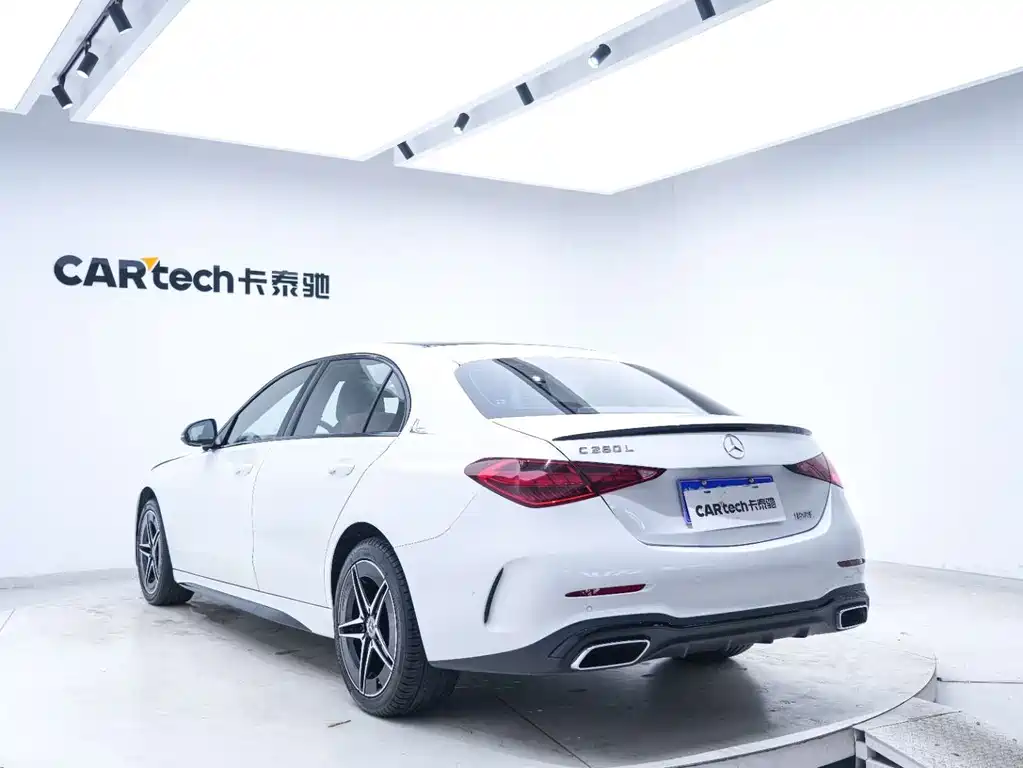 Mercedes-Benz C-Class — миниатюра 21