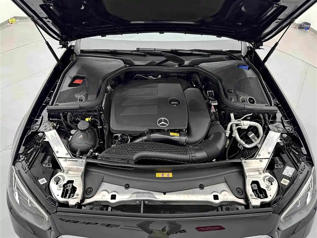Mercedes-Benz E-Class 2023 — фото 25