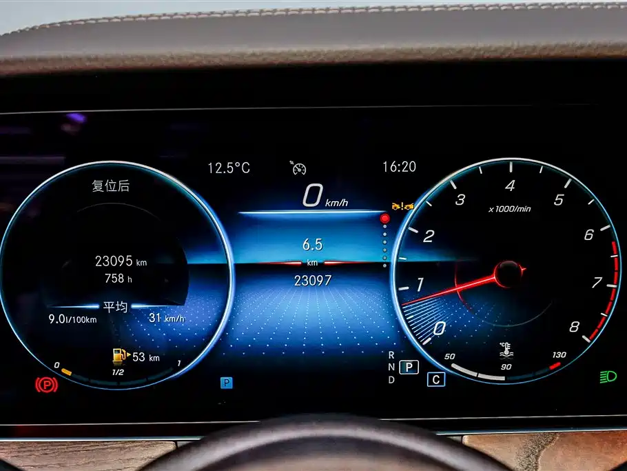 MERCEDES-BENZ E CLASS