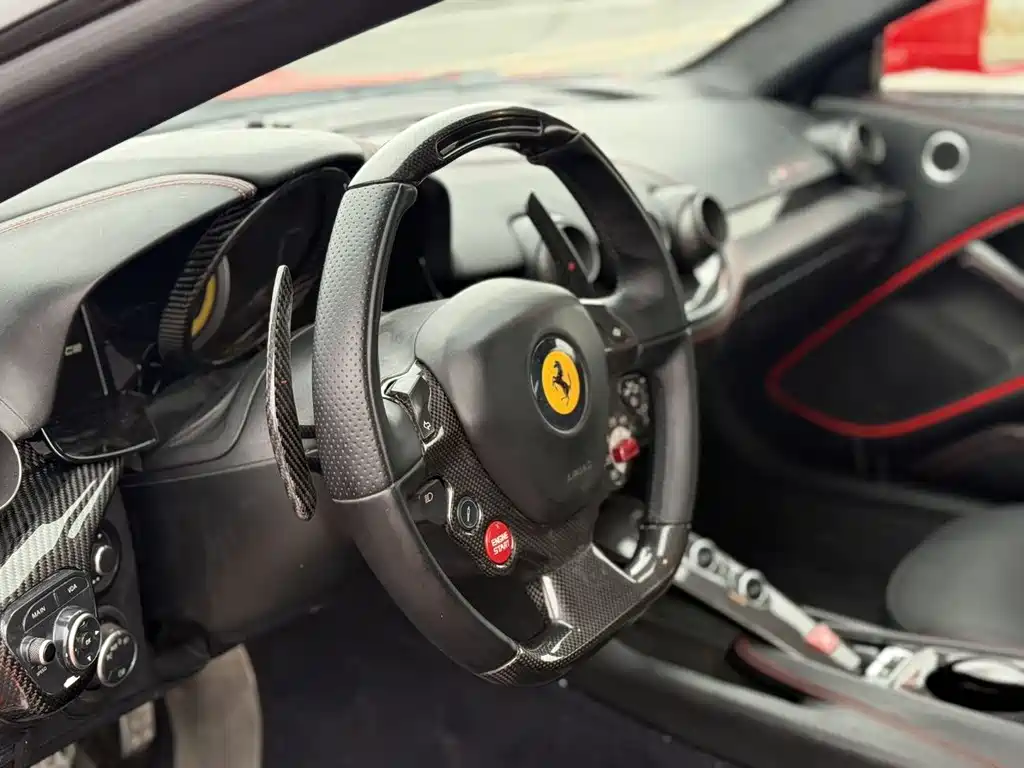 Ferrari F12berlinetta 2013 6.3L