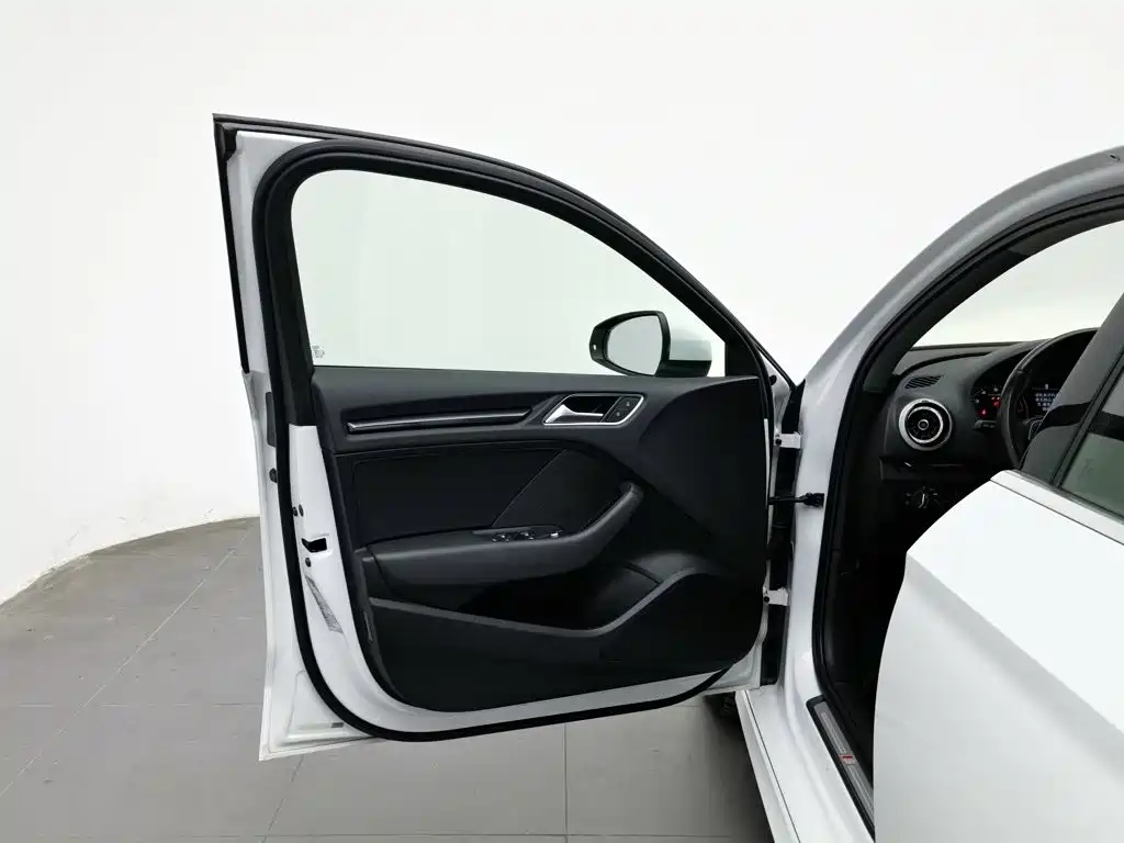 Audi A3 — миниатюра 8