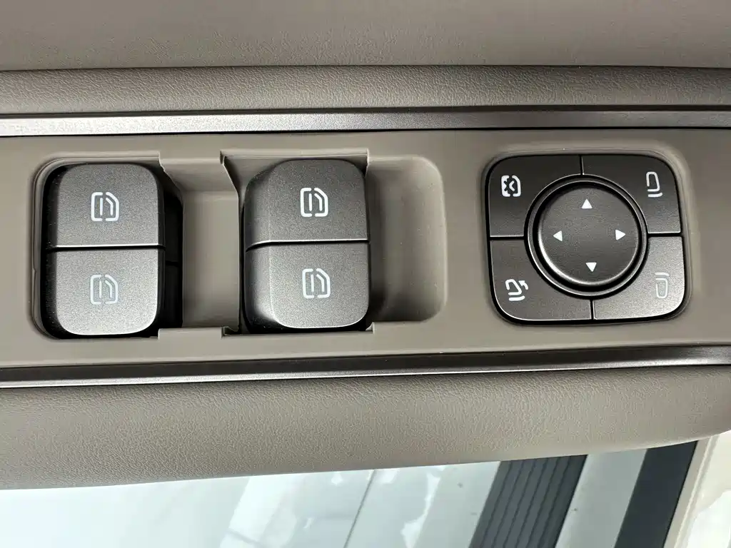 Li Auto Li L9 — миниатюра 12